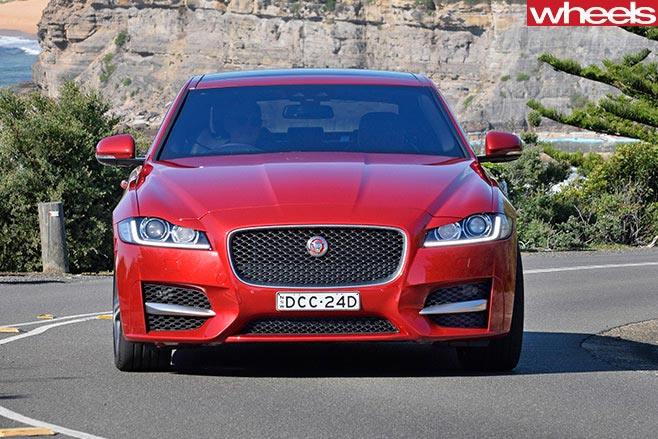 Jaguar XF R Sport